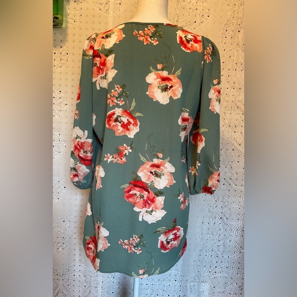 Cool Melon Size Medium Lt Weight Floral Tunic Adjustable Elastic Sleeves EUC - Picture 2 of 11